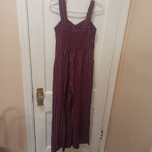 Free People City Girl JumpsuitSize 4 100% viscose. Dry clean only. - Picture 4 of 12